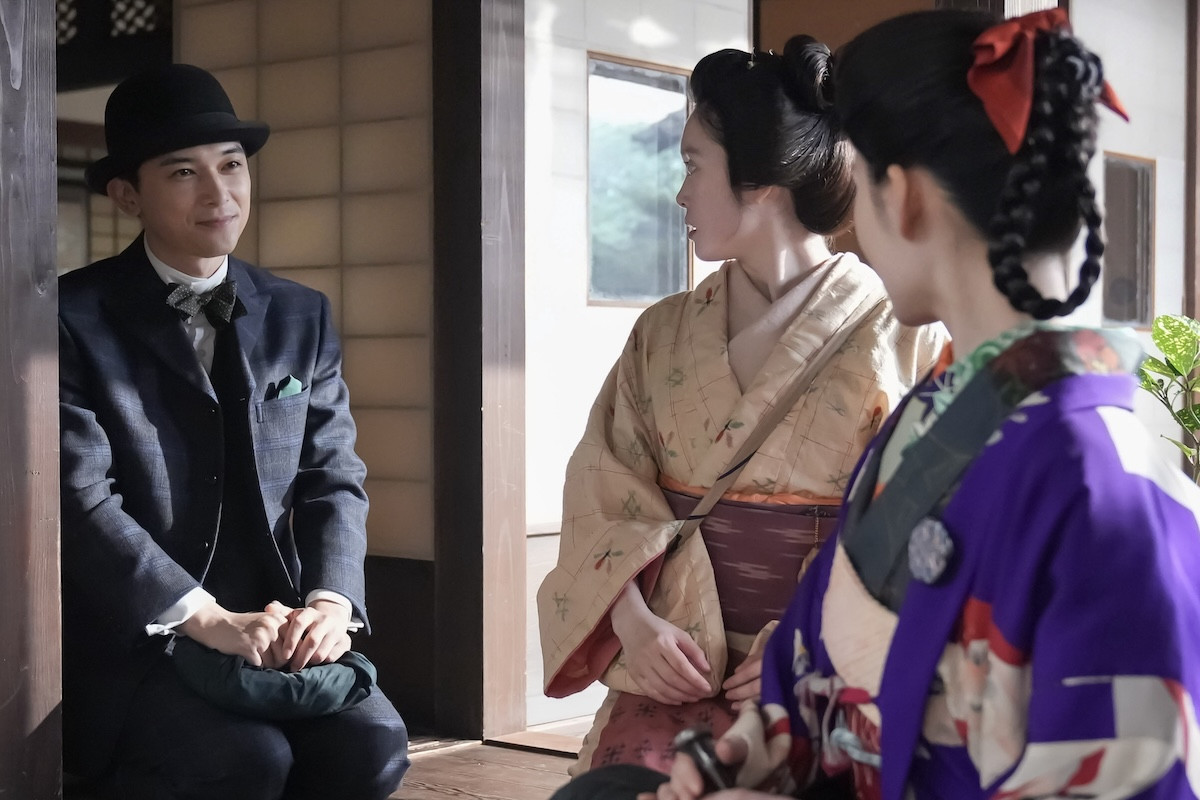 明日の『ばけばけ』“トキ”高石あかり、“リヨ”北香那に連れられ恋占いの池へ