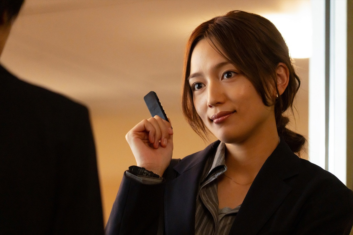 柴咲コウ×川口春奈が衝突！ 『スキャンダルイブ』場面写真公開　Netflixでの世界同時配信も決定