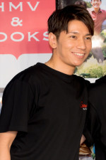 SHOW-WA、『SHOW-WAカレンダーブック2026』発売記念囲み取材会に登場