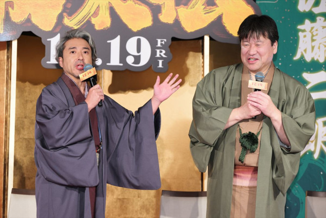 映画『新解釈・幕末伝』新解釈決起会見に出席したムロツヨシ、佐藤二朗