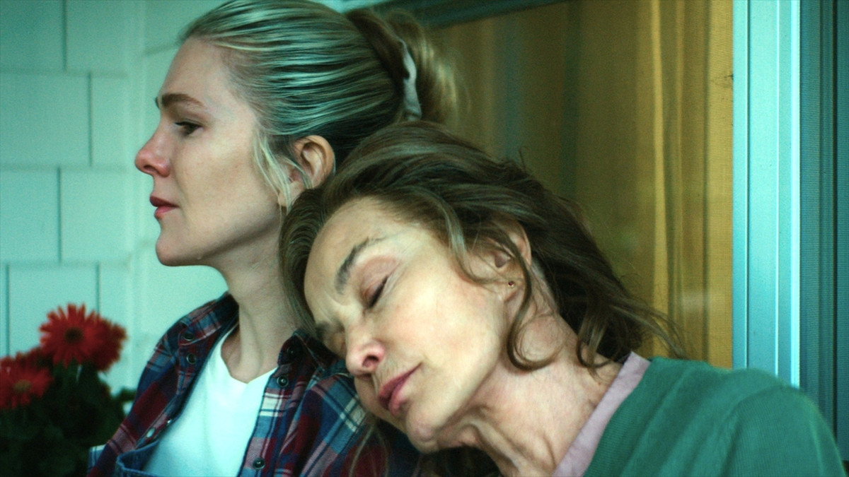 ジェシカ・ラング主演＆キャシー・ベイツ、ピアース・ブロスナン共演　人生賛歌の感動作『喝采』本予告＆場面写真解