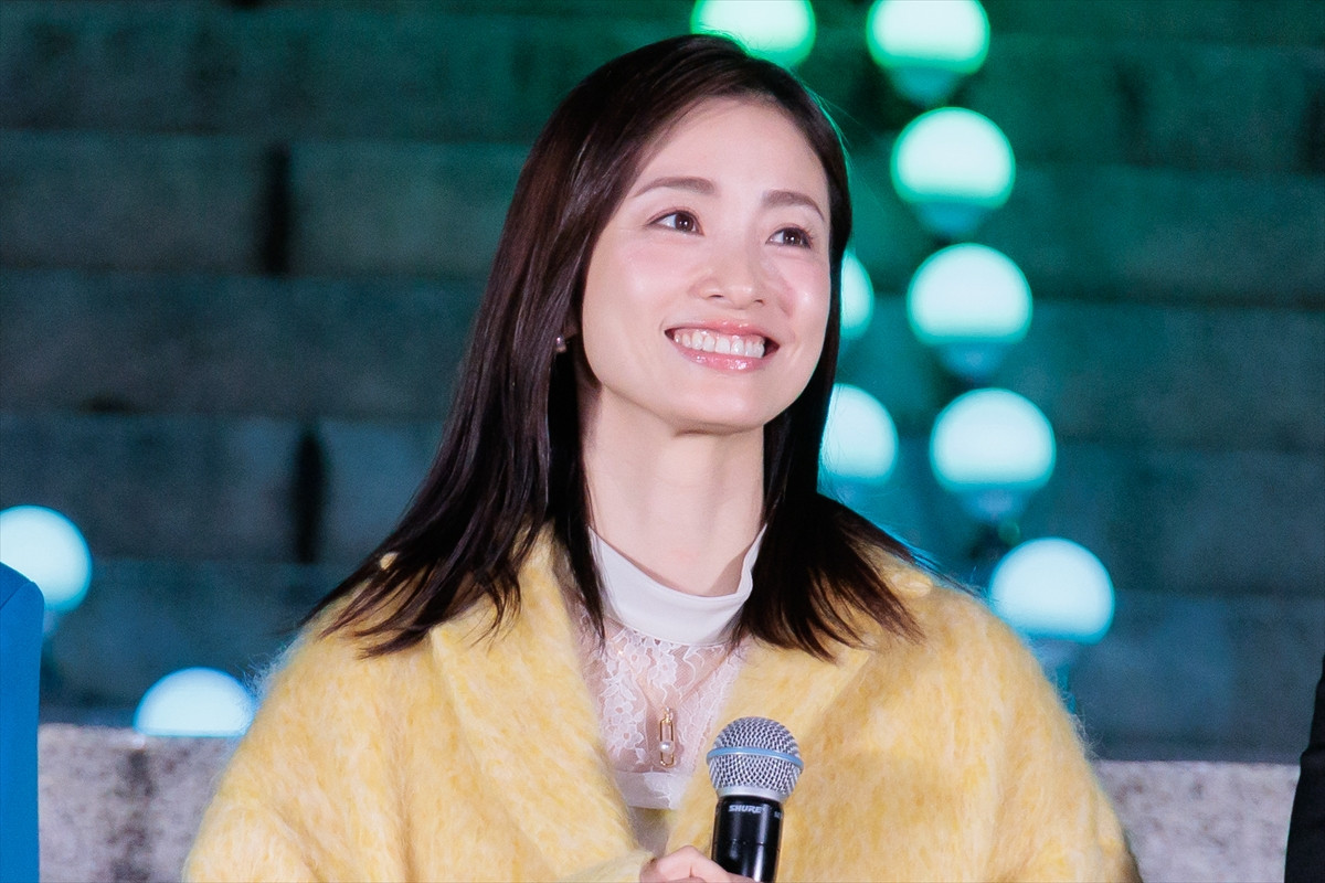 上戸彩、山田涼介らが増上寺に登場　イベント演出に心配「炎上しないですか」