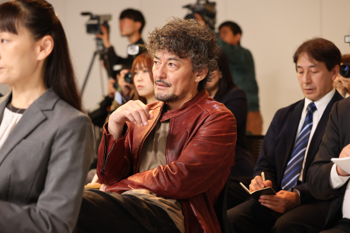 『ESCAPE』第5話　“大介”佐野勇斗、“斎藤”飯田基祐の死を知りショックを受ける