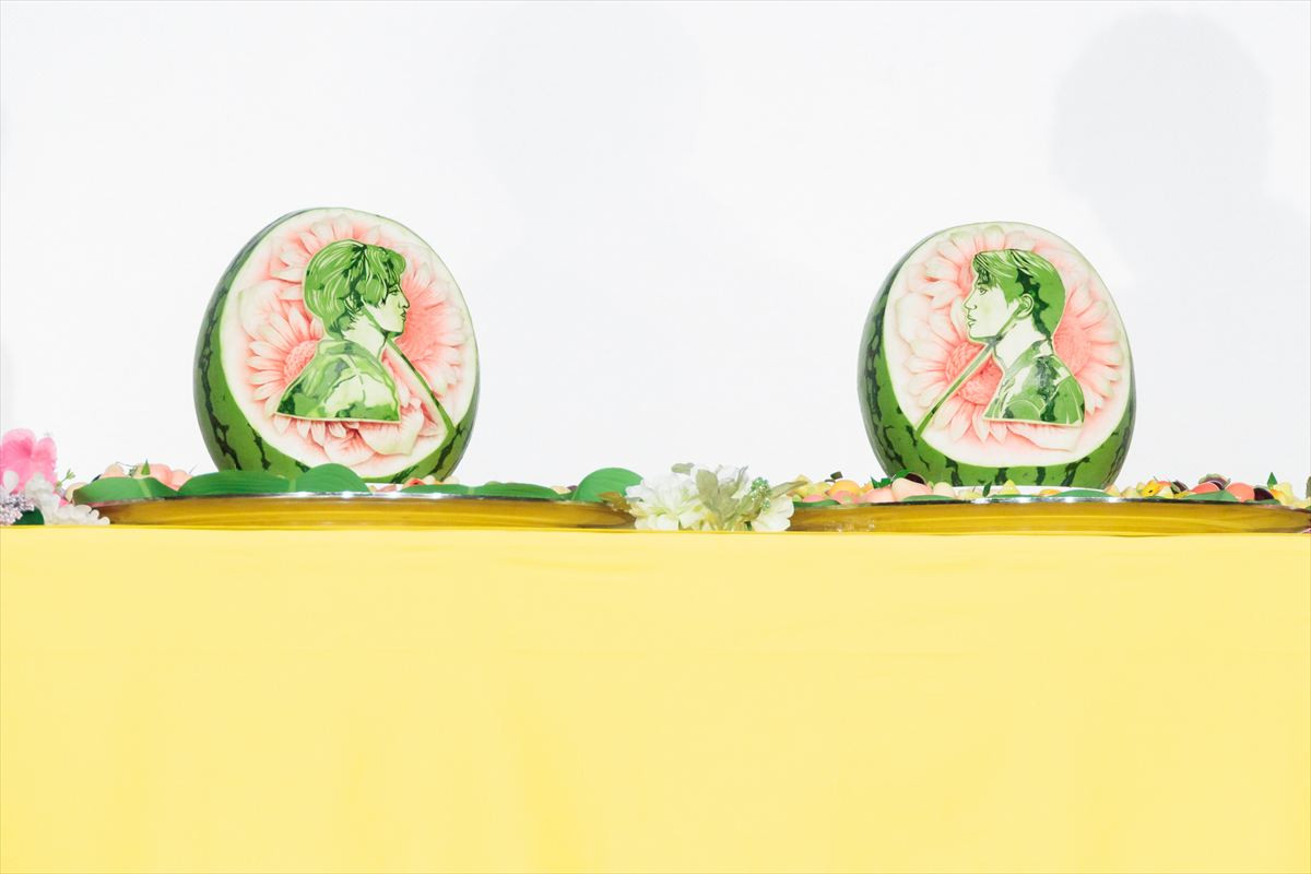 Snow Man・向井康二、森崎ウィンの手を突然握る「繋いでほしいんかなって」