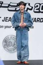 目黒蓮、「第42回ベストジーニスト2025 」授賞式に登場