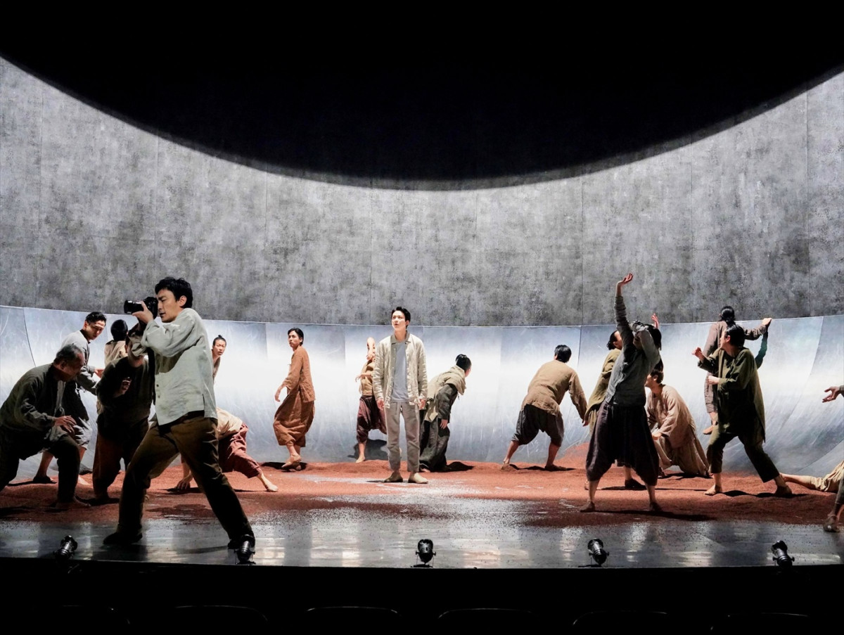 草なぎ剛「未知なる世界の扉が今まさに僕の心で開こうとしています」　主演舞台『シッダールタ』開幕