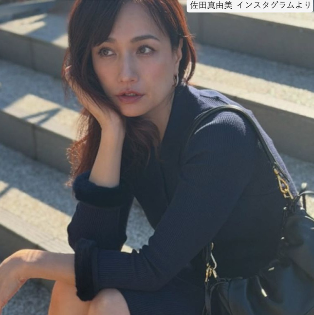 佐田真由美、ソロショット　※「佐田真由美」インスタグラム