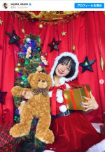 “おかぴ”岡田紗佳のサンタコスが倍満級にかわいい　※「岡田紗佳」インスタグラム