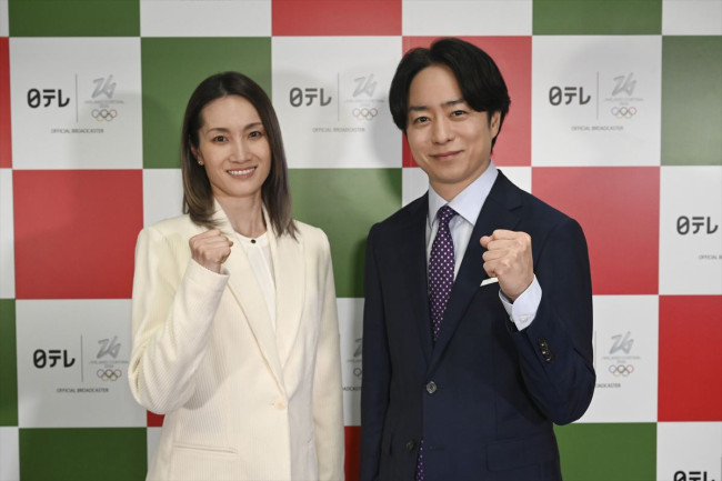 日本テレビ系『ミラノ・コルティナ2026冬季五輪』（左から）メインキャスターの荒川静香・スペシャルキャスターの櫻井翔