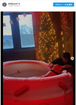 デビー・ライアン、自宅で第1子を出産　※「デビー・ライアン」インスタグラム