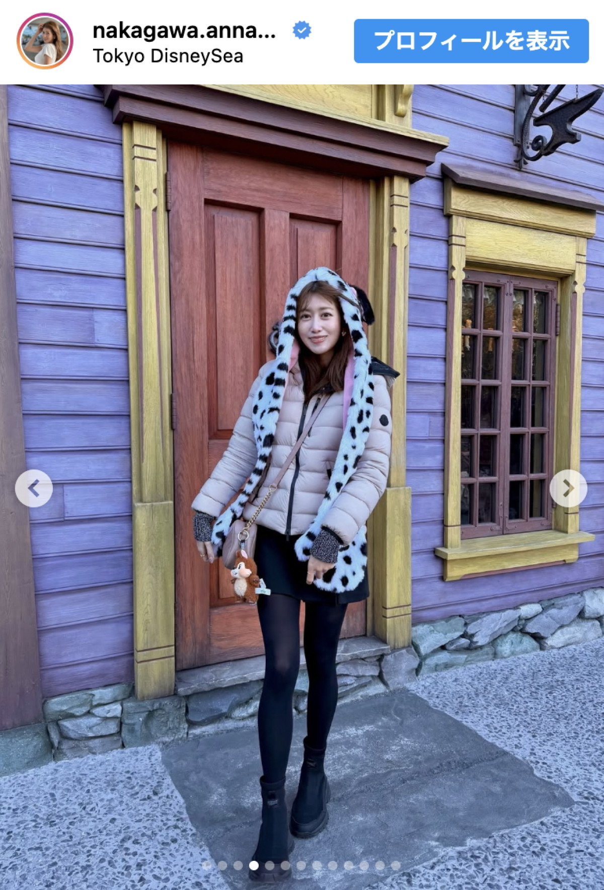 元NHK女子アナ・中川安奈、“気合のミニ丈”ディズニーショット　美人妹も顔出し