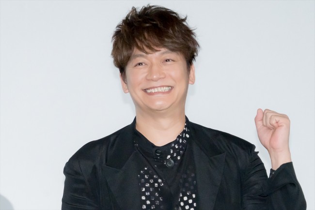 香取慎吾、ドラマ『日本一の最低男 ※私の家族はニセモノだった』舞台挨拶に登場