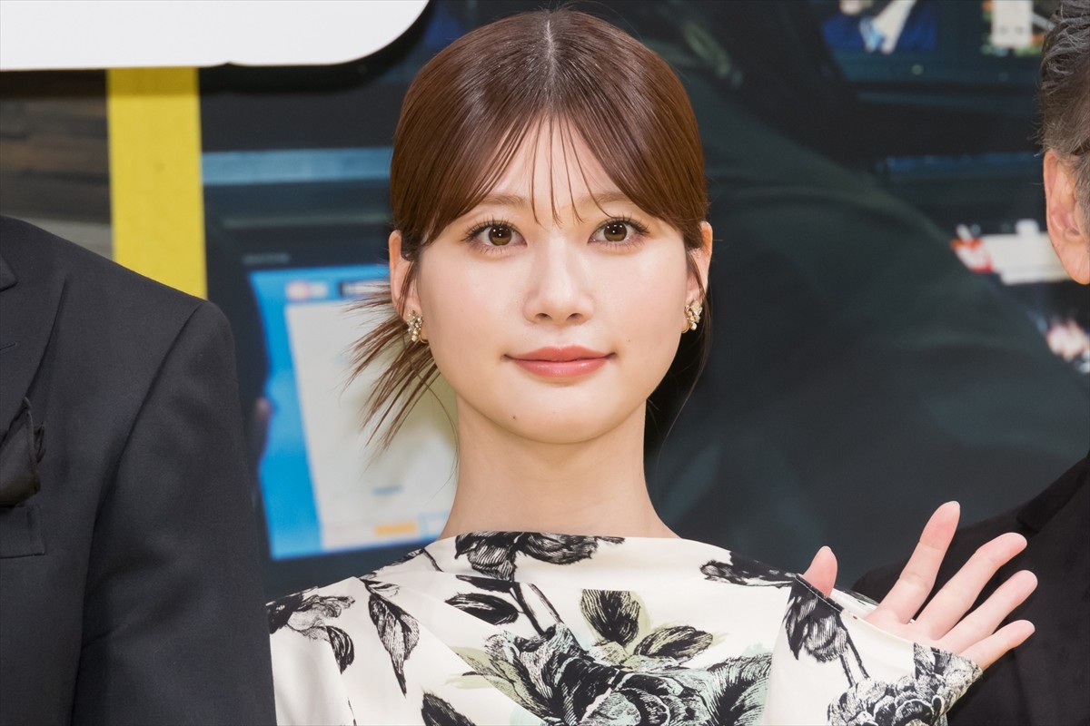 阿部寛、初のキャスター役でセリフ量は“過去最高”　生見愛瑠「信じられないぐらいのセリフ量を一発でこなされていた」