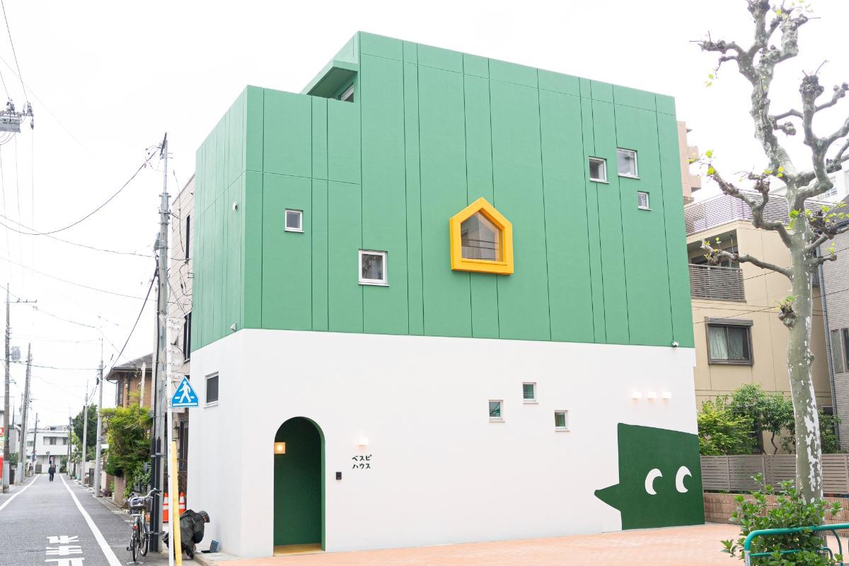 東京に“まるごと遊んで泊まれる宿泊施設”誕生！　保育士監修の遊具や仕掛けが満載
