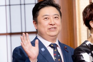 吉田ウーロン太、ドラマ『プライベートバンカー』記者会見に登場