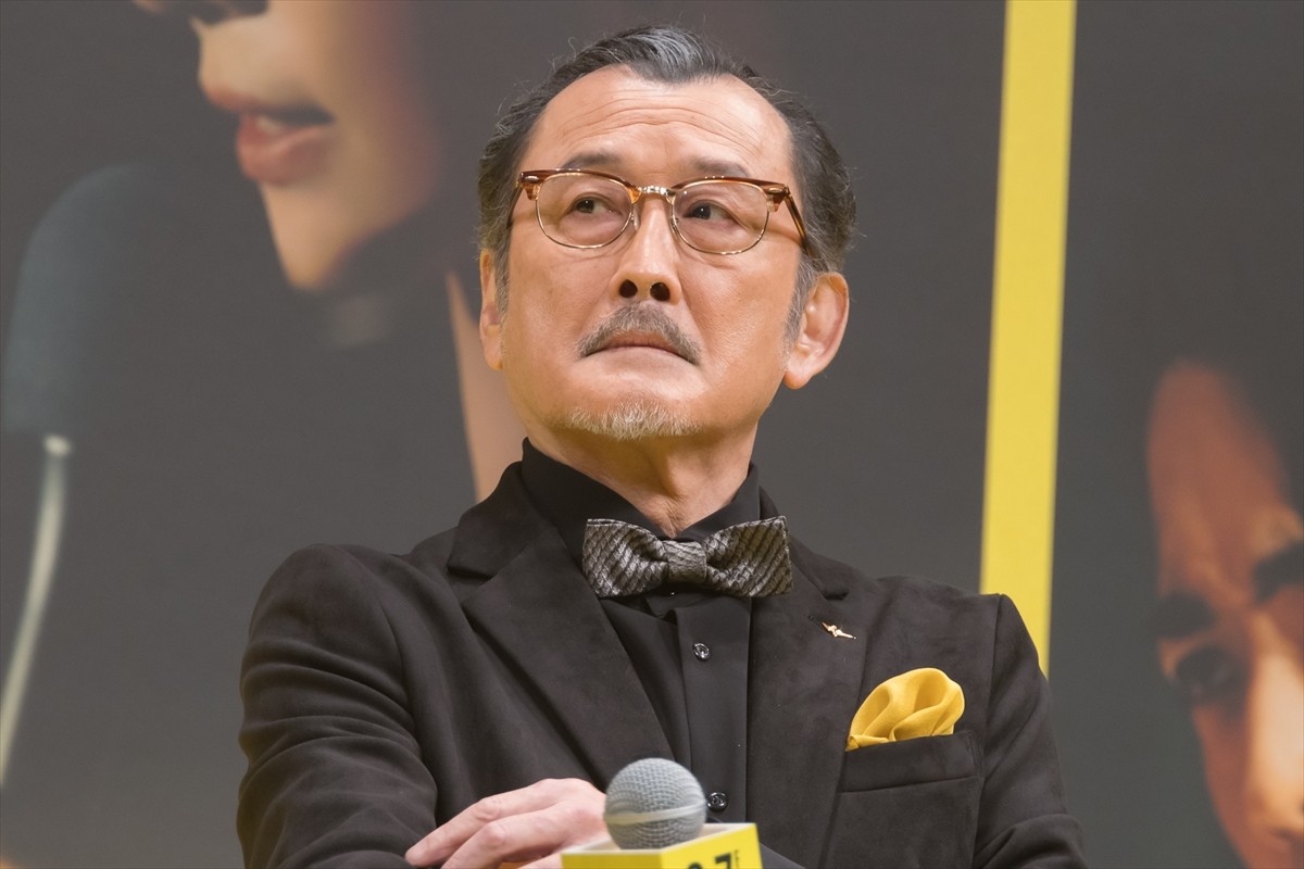 阿部寛、初のキャスター役でセリフ量は“過去最高”　生見愛瑠「信じられないぐらいのセリフ量を一発でこなされていた」