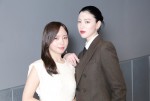 （左から）齊藤京子、三吉彩花