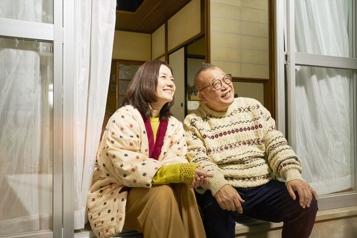 笑福亭鶴瓶＆原田知世、重岡大毅＆上白石萌音『35年目のラブレター』、愛妻の日記念ビジュアル＆場面写真解禁