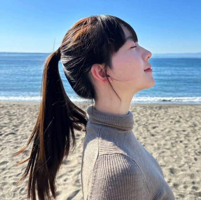 菊池日菜、オフショット　※「菊池日菜」エックス