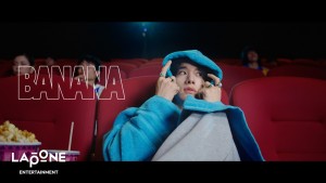 JO1 佐藤景瑚の“中毒ソング”「バナナ」 MVがすごっ！ 『ハリポタ』『スター・ウォーズ』などパロディ盛りだくさん