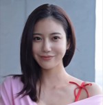 阿部なつき、写真集『追求』（幻冬舎）のオフショット　※「阿部なつき」インスタグラム