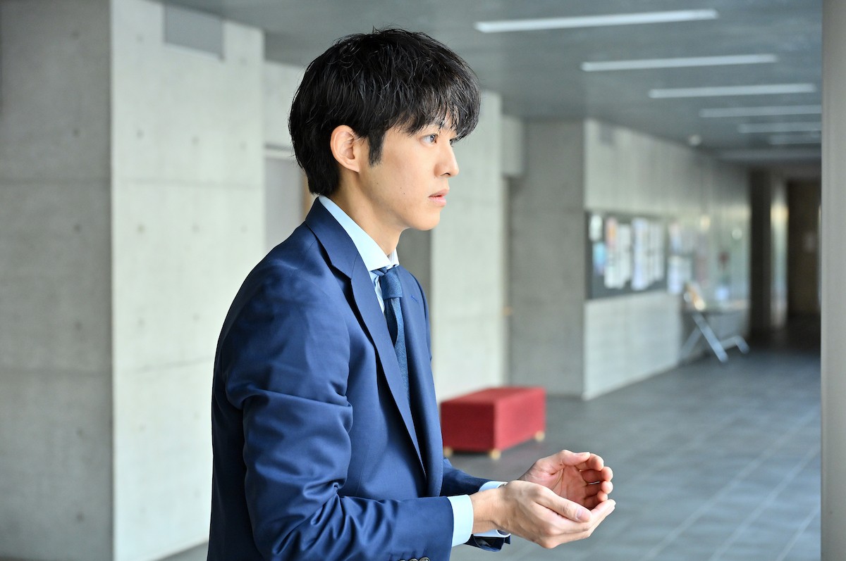 『御上先生』初回　開始直後に重大事件発生　視聴者動揺「すごい始まり方…」（ネタバレあり）