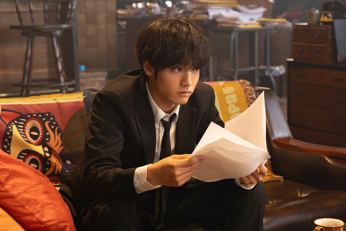 『相続探偵』第2話“灰江”赤楚衛ニ、結婚と死別を繰り返すホステス“紗流”宮内ひとみの謎に挑む