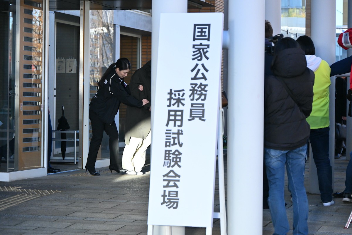 『御上先生』初回　開始直後に重大事件発生　視聴者動揺「すごい始まり方…」（ネタバレあり）