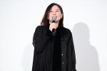 塚原あゆ子監督、映画『ファーストキス 1ST KISS』初日舞台挨拶に登場