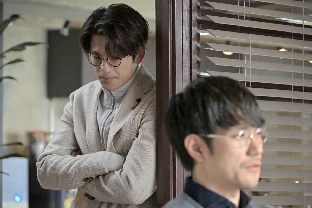 『クジャクのダンス、誰が見た？』第8話　“心麦”広瀬すず、刑事“赤沢”藤本隆宏に事件の見直しを求める