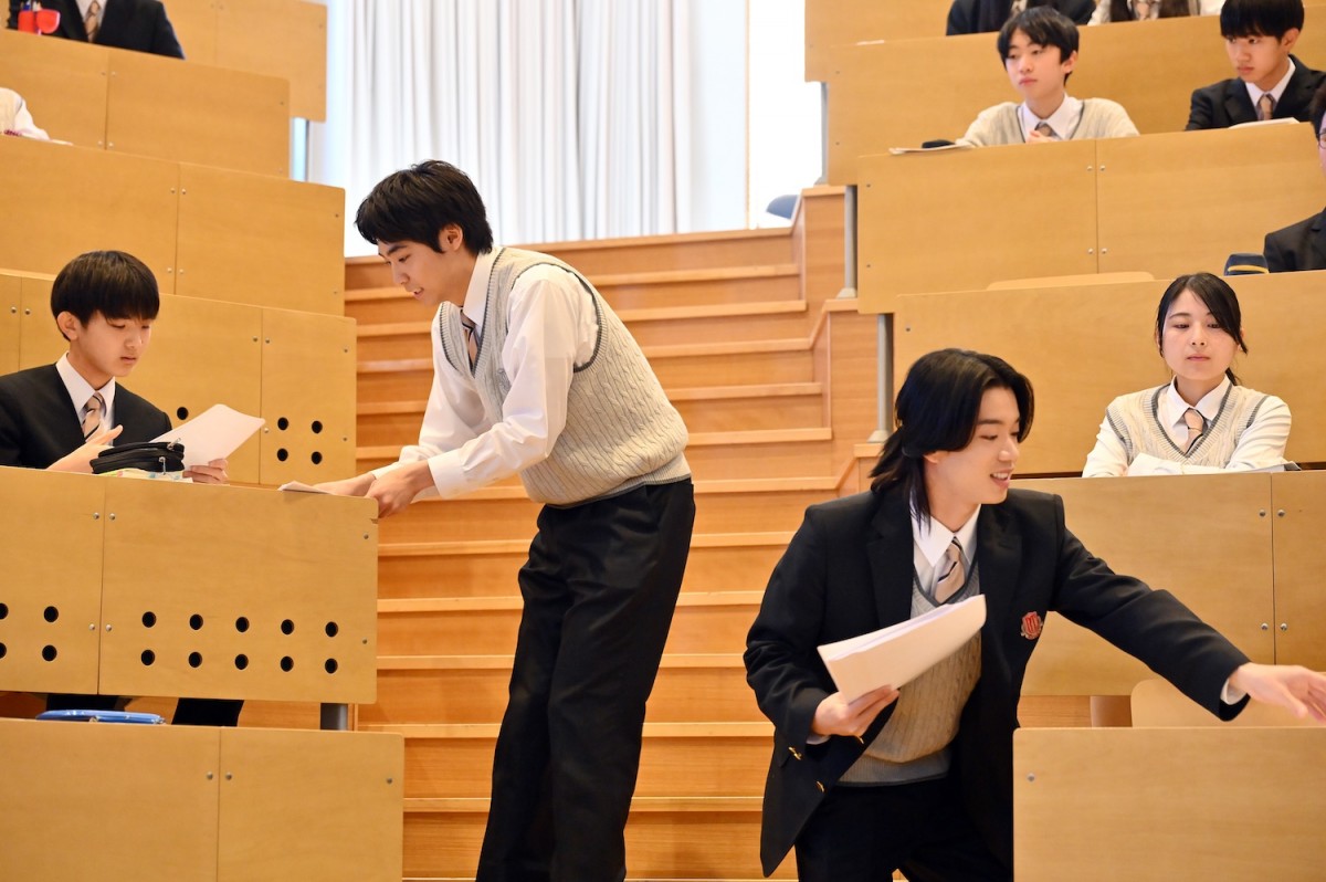 『御上先生』“御上”松坂桃李、万引きした生徒の目の前で“爆買い”　称賛続々「男前」「ボロボロ涙出た」