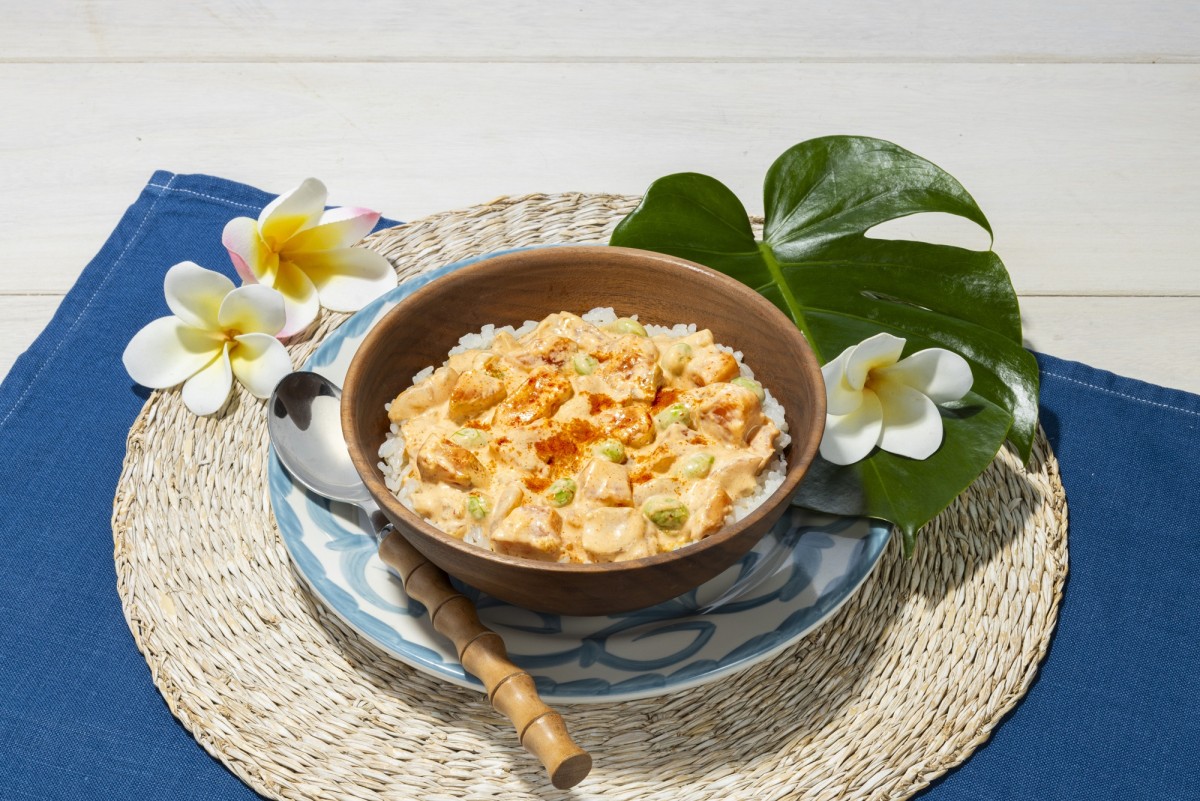 セブンイレブン「世界ごはん万博」開催！　中国の「麻辣湯麺」やハワイの「ポキ丼」など登場