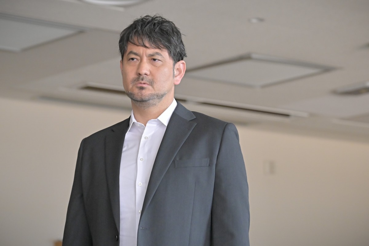 『クジャクのダンス、誰が見た？』第8話　“心麦”広瀬すず、刑事“赤沢”藤本隆宏に事件の見直しを求める