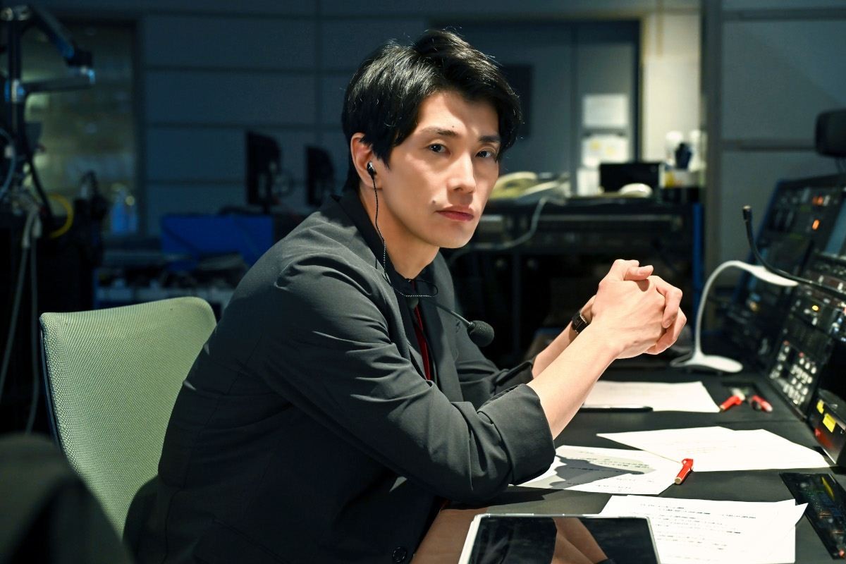 阿部寛主演『キャスター』、テレビ局会長役に高橋英樹！　番組スタッフ役には音尾琢真・岡部たかし・宮澤エマら6名決定