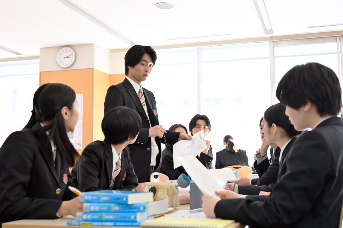 『御上先生』第8話　3年2組生徒たち、帰還命令が下された“御上”松坂桃李を救うために奮闘