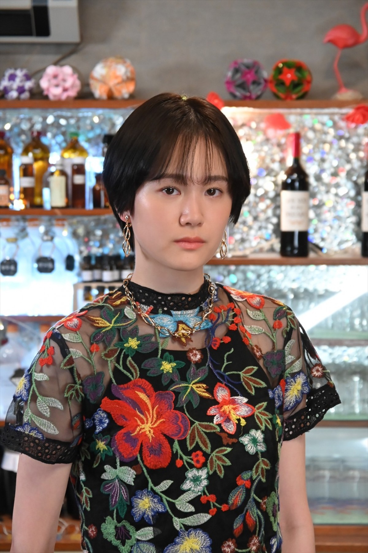 尾碕真花×宮崎美子共演のファンタジードラマ『介護スナック ベルサイユ』2週連続放送＆コメント到着