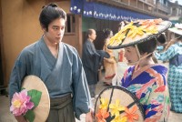 大河ドラマ『べらぼう～蔦重栄華乃夢噺～』第12回「俄（にわか）なる『明月余情』」より