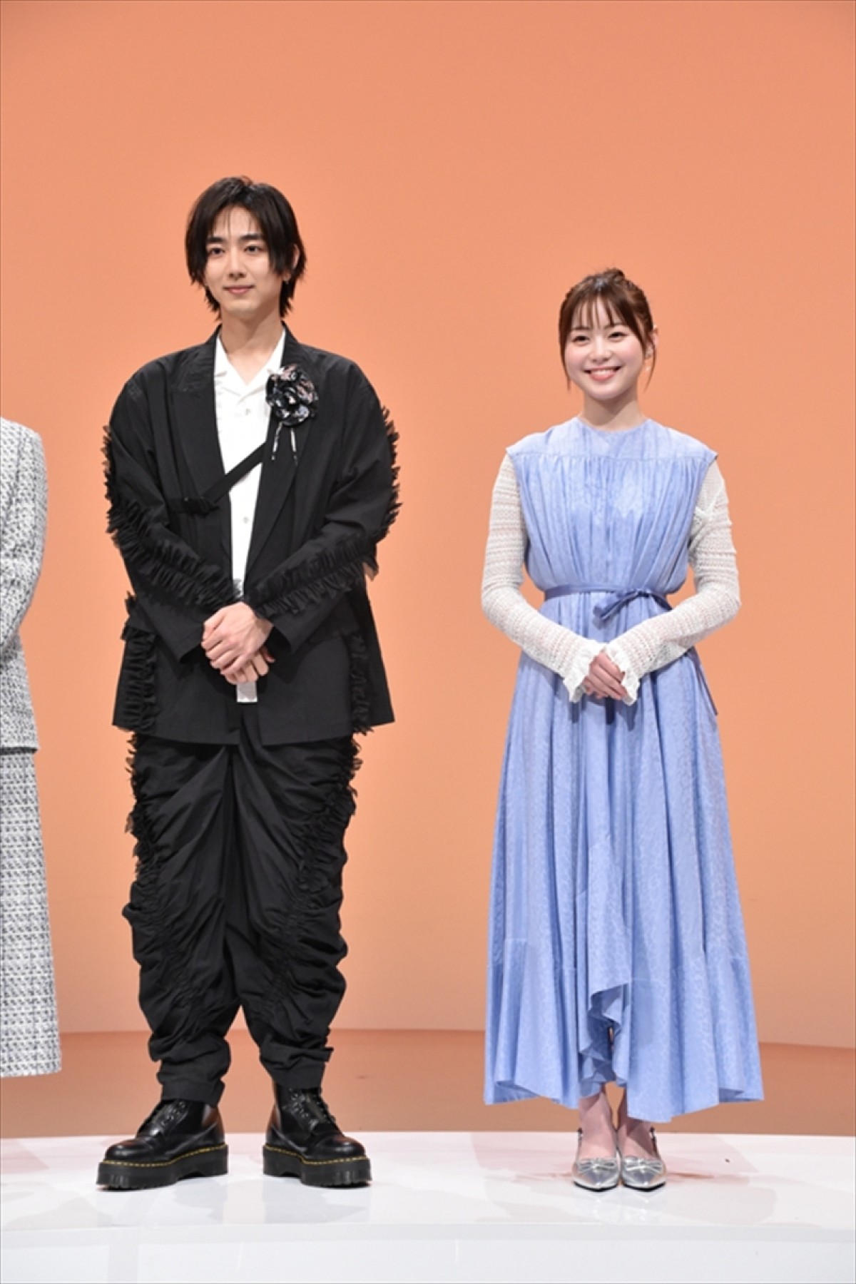 松村沙友理、駒木根葵汰の“距離感バグ”にキュン！　壁ドンシーンも「理想だった」