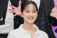 山崎紘菜、ドラマチューズ！『ジョフウ ～女性に××××って必要ですか？～』記者会見に登場