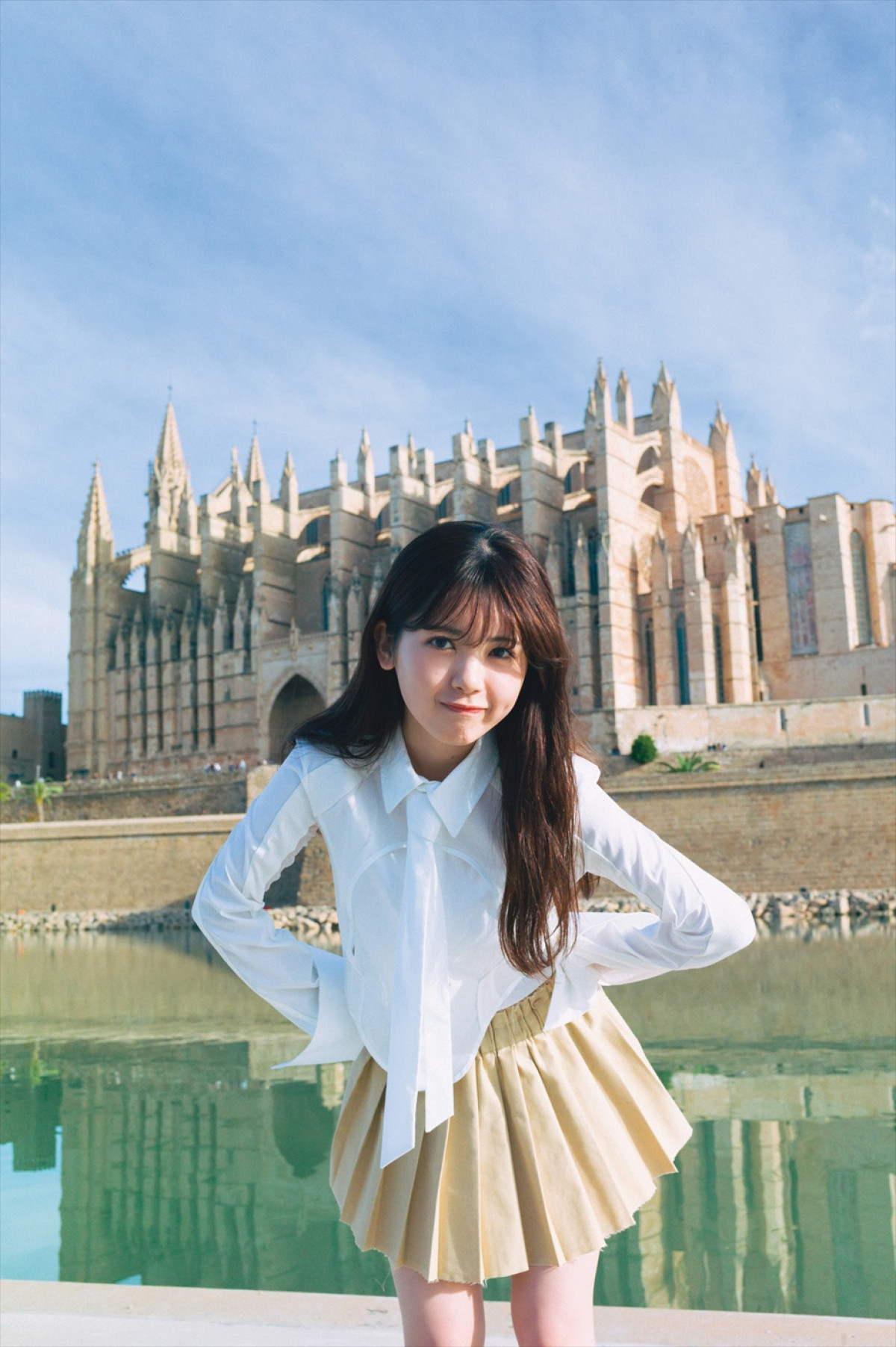 乃木坂46・筒井あやめ1st写真集『感情の隙間』先行カット