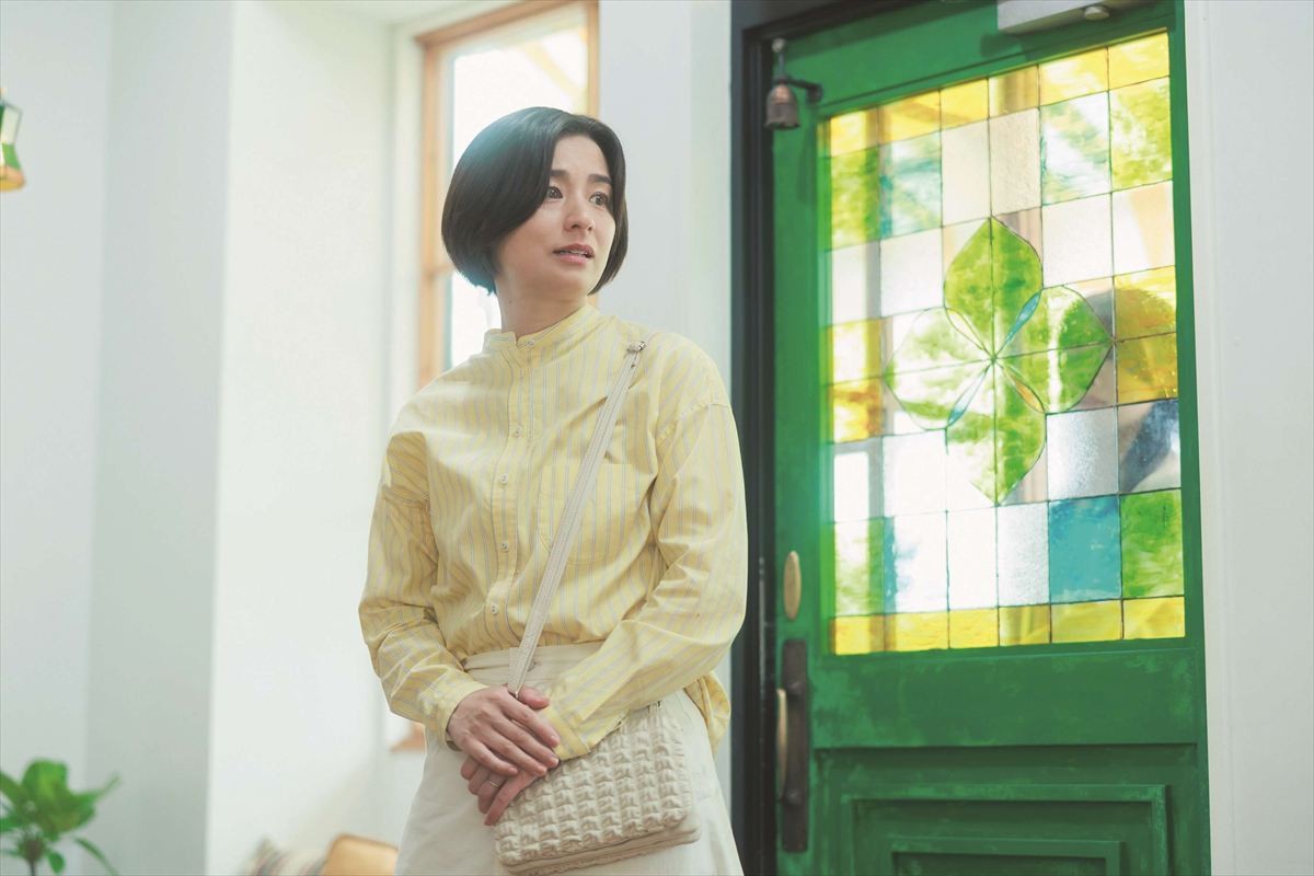 尾野真千子、“當真あみの30年後”演じる！　『おいしくて泣くとき』場面写真解禁