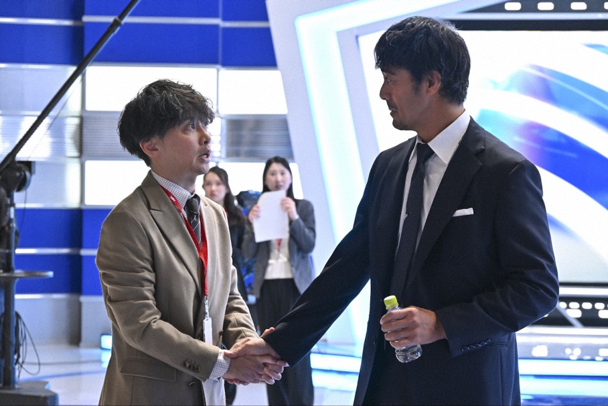 『キャスター』第2話　“進藤”阿部寛、オンラインスポーツ賭博の闇に迫る