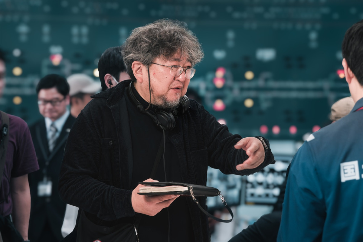 草なぎ剛主演『新幹線大爆破』、作品の魅力をひもとく新場面写真＆メイキング写真＆相関図解禁！