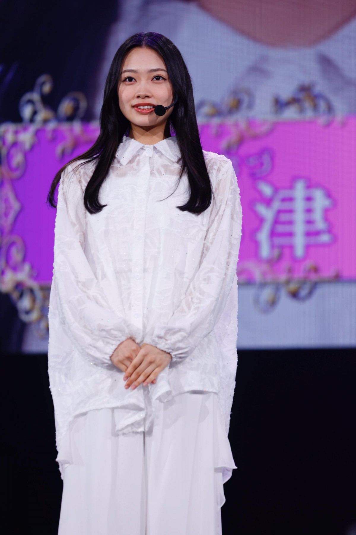 乃木坂46、6期生が初ステージ　⽮⽥萌華ら5人がセンターに　特技披露にファン歓声