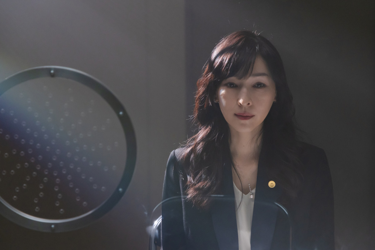 『魔物』今夜スタート　弁護士の“あやめ”麻生久美子と魅惑的な“凍也”塩野瑛久が許されない恋に堕ちる