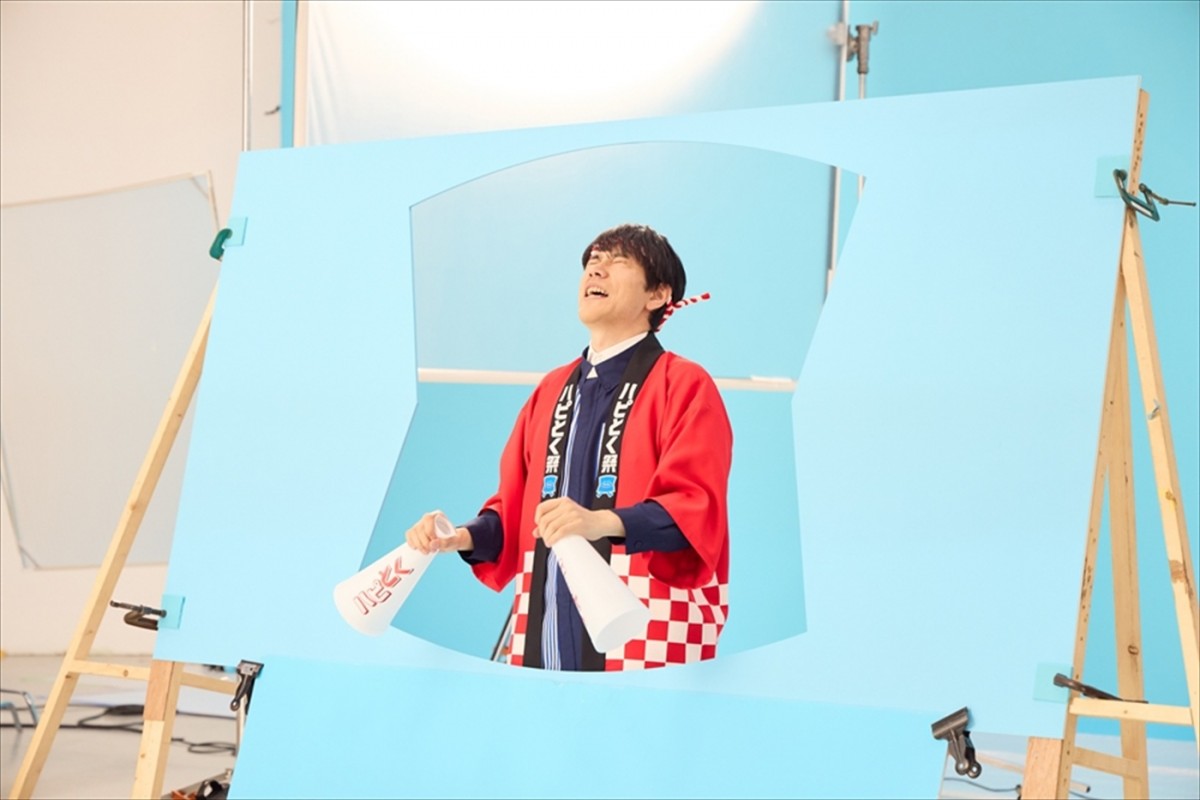 松山ケンイチ＆王林出演のローソン新CMが4.7放送開始、メイキング＆インタビュー到着　松山のりんごの木を育てる目標を王林が応援