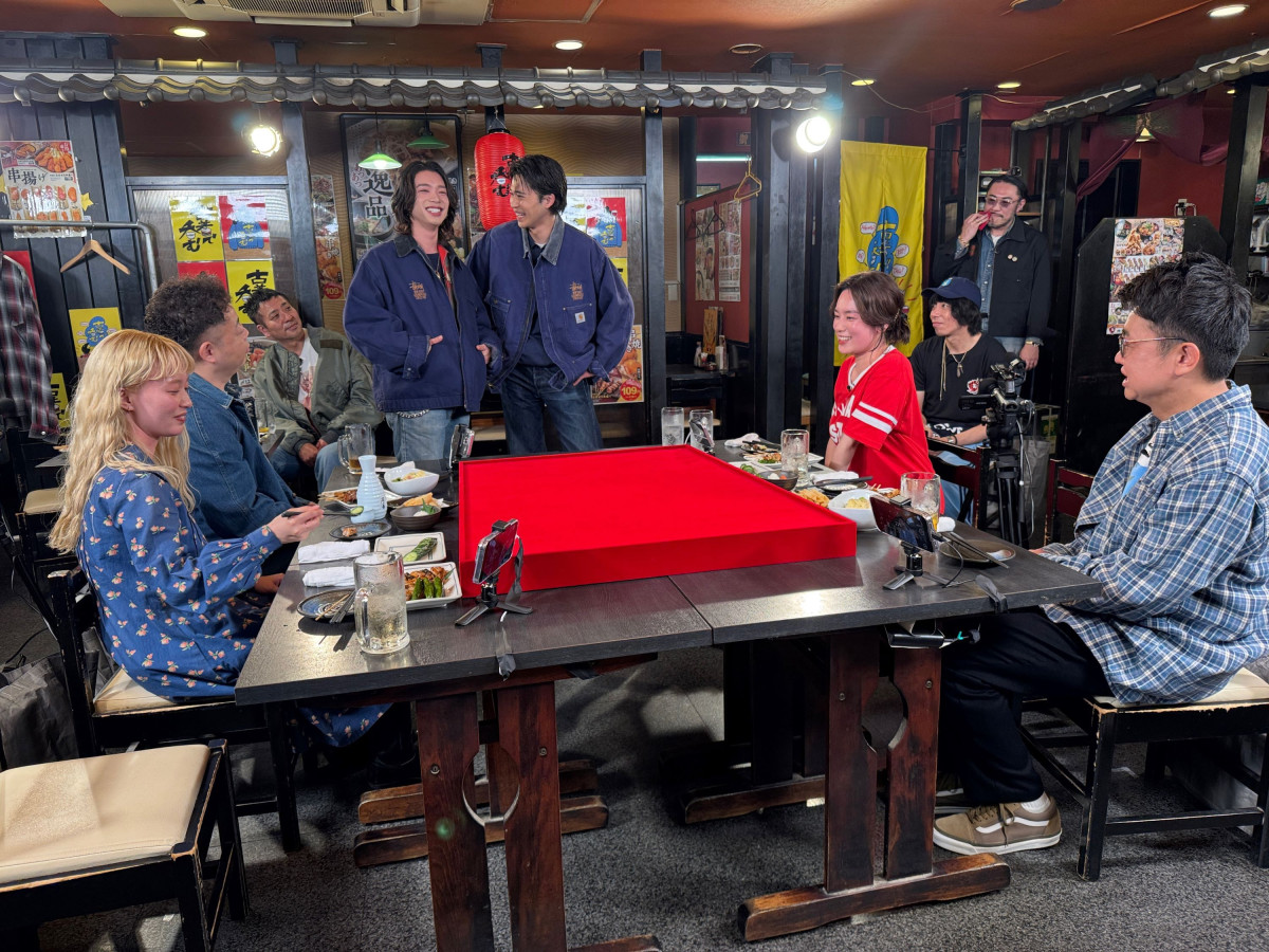 筧美和子の“謎家族スウェット”や銀シャリ・橋本の“ヴェルディ川崎のジャージ”も！　『古着で呑む』シーズン2、3週連続放送
