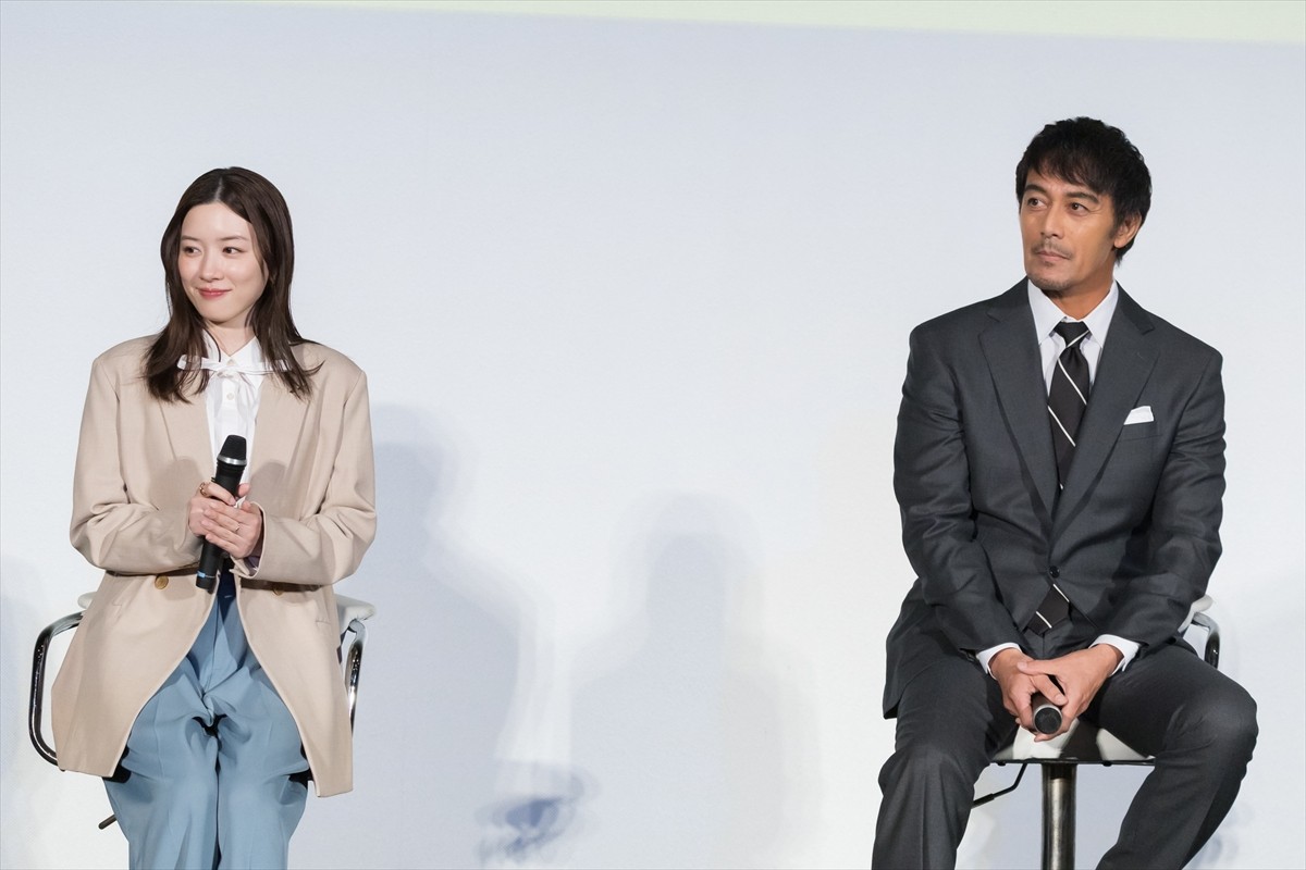 永野芽郁、阿部寛ら共演者からの“スクープ”に照れ「恥ずかしい、ちょっと」