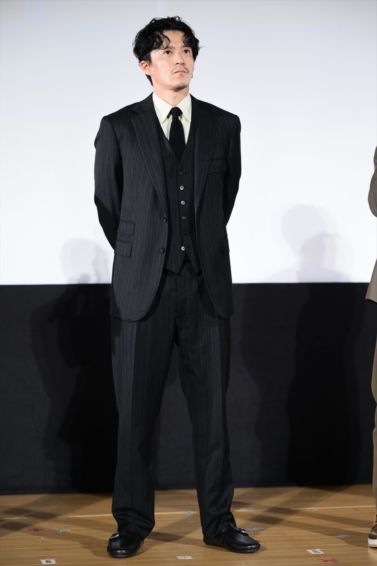 小栗旬、映画『フロントライン』撮影を回想　窪塚洋介は医療学科の学生にエール「一緒に頑張りましょう」