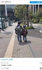 ジュニア、幼い息子たちをパシャリ　※「千原ジュニア」インスタグラム